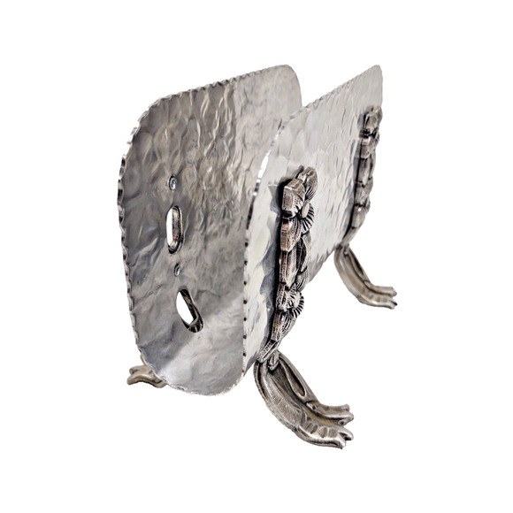 Vintage Hammered Aluminum Napkin Holder 1950’s Footed Scalloped & Flowers MCM - Picture 7 of 7